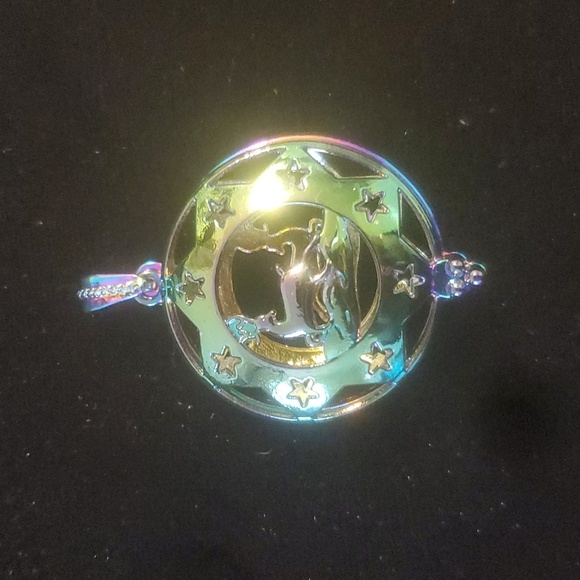 New Rainbow Hematite Deer Star Round Open Pendant. - Picture 7 of 10